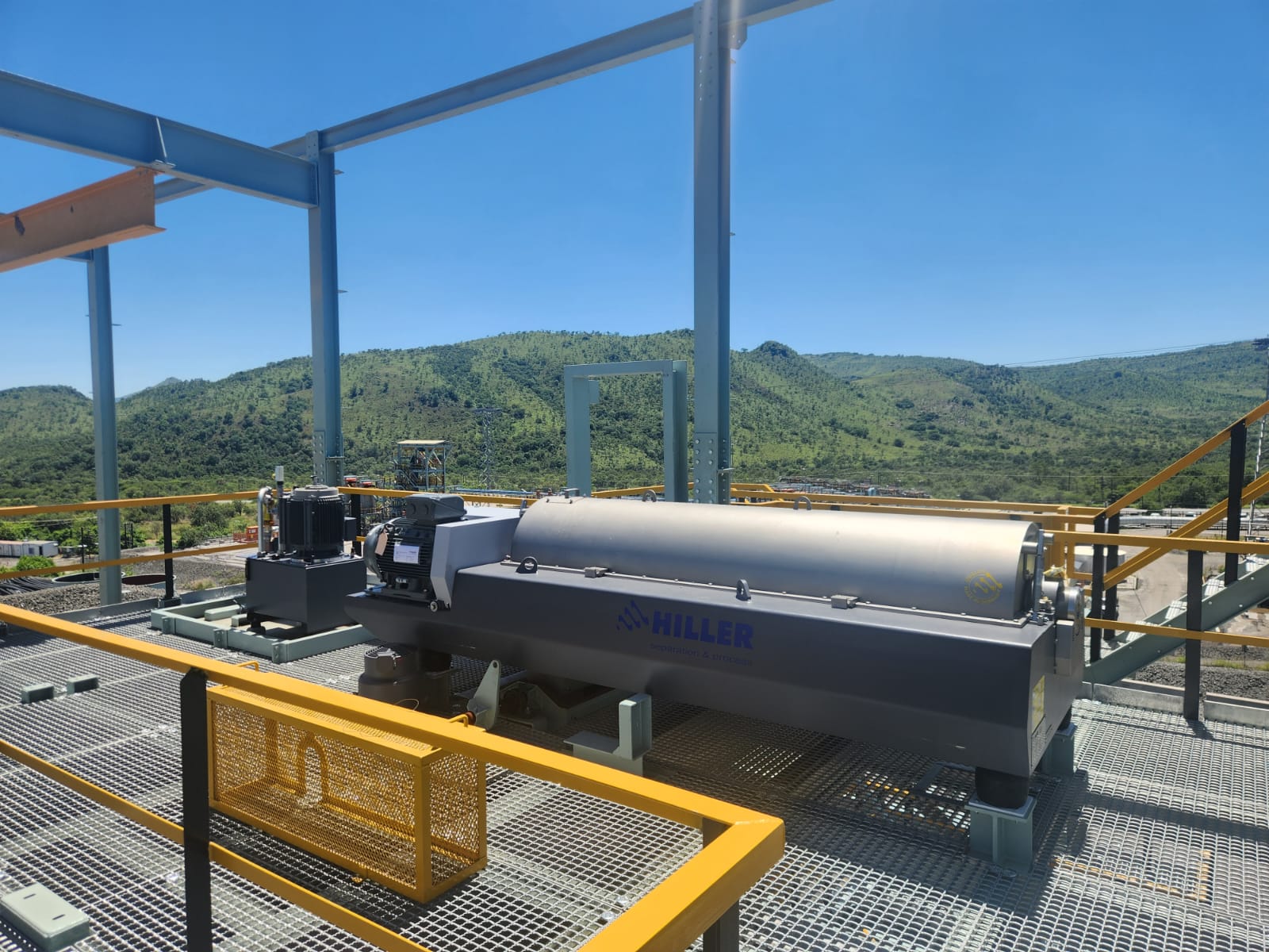 Bild von einer Dekanterzentrifuge Hiller DecaPress für Bergbau Anwendungen